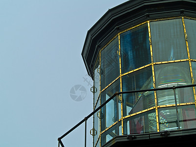 俄勒冈海岸的梅亚雷斯角灯塔旅行港口警卫海岸指导蓝色天空房子圆顶窗户图片