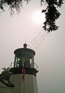 海上灯塔俄勒冈海岸的梅亚雷斯角灯塔保险海岸线海岸悬崖棱镜信仰玻璃警卫爬坡指导背景