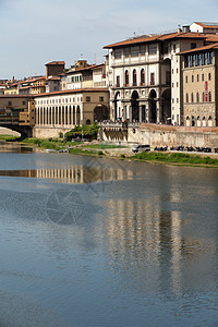 佛罗伦萨 乌菲齐美术馆和庞特韦奇奥桥观光景观天际旅行地标城市博物馆绘画旅游拱廊图片