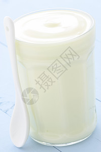 美味的新鲜酸奶甜点营养香草奶制品奶昔玻璃奇异果小吃杯子乳霜图片