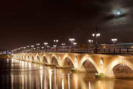 法国 波尔多 Gironde Aquitaine夜曲旅行拱门照明月亮建筑路灯资产阶级城市图片