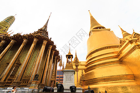 寺庙佛教徒奢华建筑雕塑文化金子历史精神艺术旅游图片