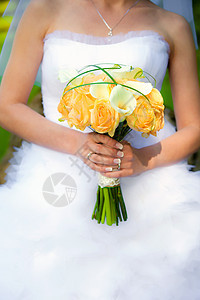 新娘举行婚礼花束戒指男朋友玫瑰男性女朋友妻子男人花朵女性婚姻图片