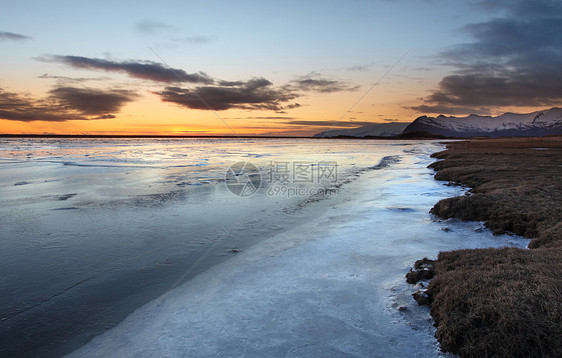 冰岛冷冻海岸海洋海滩旅行蓝色天空日落海岸线地平线荒野环境图片