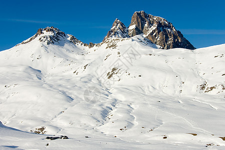 比利牛斯下雪 Formigal 威斯卡 阿拉贡 西班牙图片