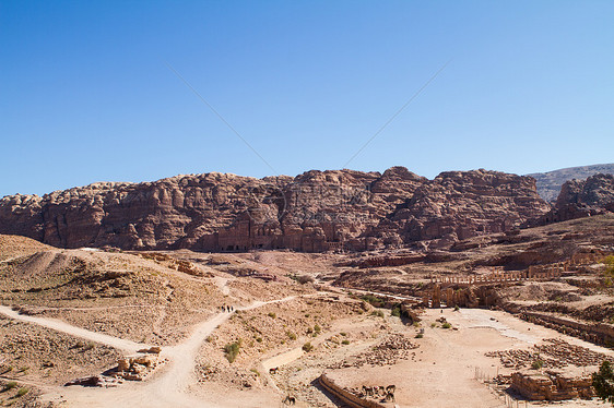 约旦佩特拉的景观建筑学砂岩历史沙漠雕塑遗产旅行装备岩石红色图片