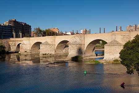 西班牙萨拉戈萨皮拉尔桥图片