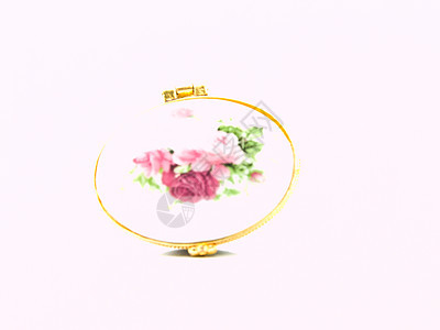用于为女士保留lozenge或糊贴剂的陶瓷案件包装金子制品花朵首饰修剪菱形白色宝藏宏观图片