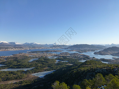 全景山脉树木胰岛海岸地平线天空建筑物房屋岛屿蓝色图片