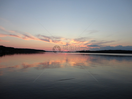 加拿大欧登道克湖日落图片