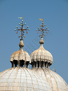 威尼斯巴西利卡圣马可的圆顶天炉教会雕塑艺术建筑学尖塔大教堂图片