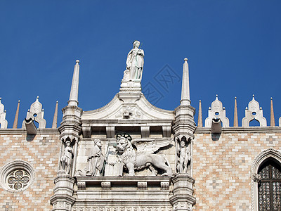 威尼斯 Doge的宫殿圣马克和他的狮子柱子大理石建筑学拱廊艺术假期住宅窗饰脚手架图片
