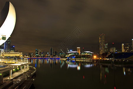 海滨湾夜景图片