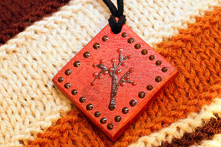 织在围巾上的粘土文化獠牙雕塑装饰品塑像手工褐色创造力护身符小鹿图片