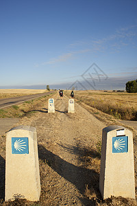 圣詹姆斯之路尘土背包圣者路线信仰传统宗教道路旅程护柱图片