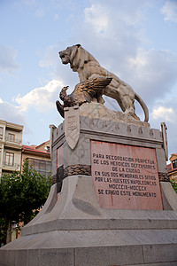 英雄的纪念碑雕塑艺术狮子雕像图片
