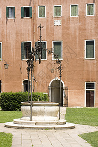典型威尼斯庭院大理石树篱建筑学字符柱子院子寺庙花园小屋建造图片