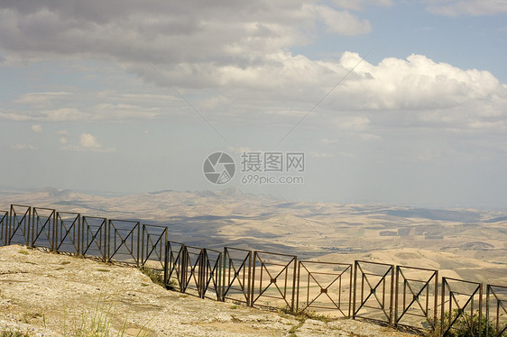 Enna农村概况城堡国家土地风光田园爬坡道乡村居民图片