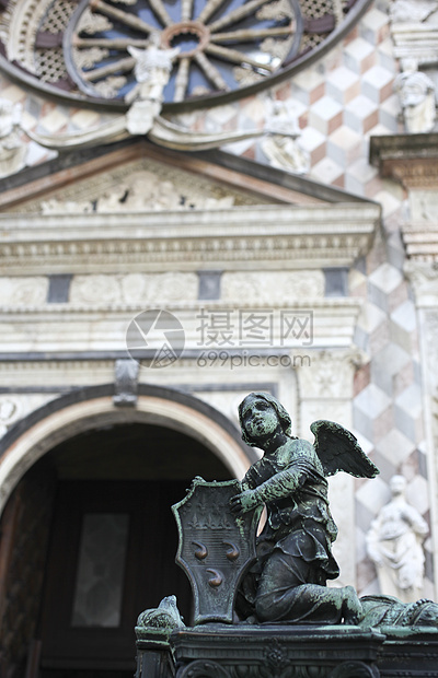 B区圣玛丽亚马吉奥雷的巴西利卡城门上的雕刻建筑学文化纪念馆圆顶信仰雕像门户网站正方形纪念碑大教堂图片