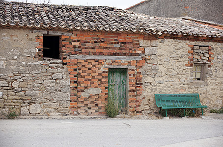 博阿迪利亚德尔卡米诺西班牙贝尔塔木头乡村街道建筑学钟声村庄石头方式教会阳台图片