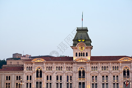 里雅斯特市市政厅历史艺术窗户建筑学旅游市政竖框平方建筑文化图片