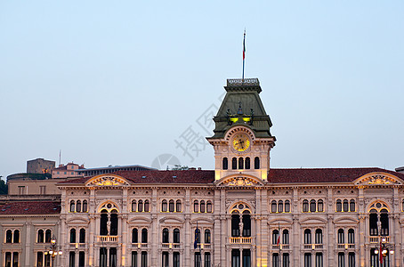 里雅斯特市市政厅市政平方旅游艺术日落建筑历史旅行建筑物单位图片