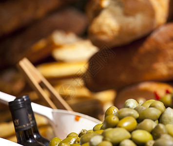 橄榄和面包 街头市场金子早餐水果橄榄绿维生素蔬菜饮食烹饪食物面包屑图片