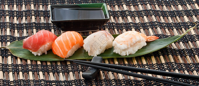 寿司营养海藻午餐托盘餐厅家电饮食传统鱼粉用餐图片