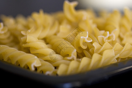 Fusilli 意大利面食团体饥饿餐厅烹饪玉米文化食物午餐糖类宏观图片