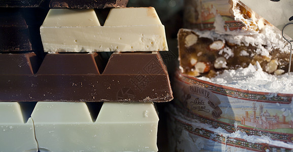 黑色和白黑巧克力可可药片牛奶压力味道肉桂糖果营养图片