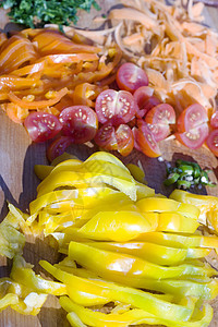切菜板上的蔬菜烹饪食物橙子营养膳食厨师红色饮食饥饿晴天图片