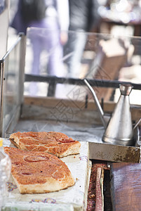 松香 传统的西西里披萨大车鳀鱼面包屑小贩面粉食物洋葱烤箱街道面包图片