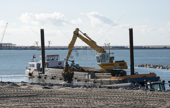 在荷兰Europort工作的挖泥船力量搬运工植物疏浚支撑血管导航驳船海岸工程图片