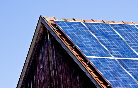 旧谷仓太阳能电池板房子发电机太阳力量蓝色光伏绿色安全环境阳光图片