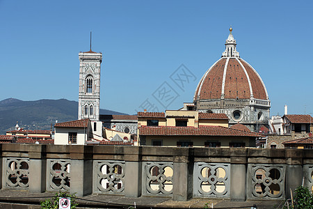 佛罗伦萨 Uffizi画廊阳台的风景广场建筑学窗饰圆顶大教堂天炉博物馆城市图片