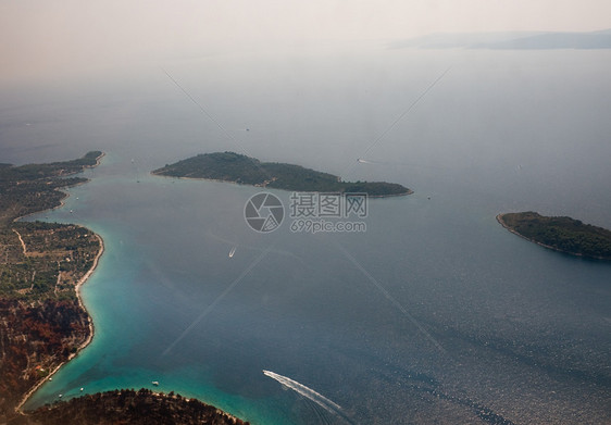 克罗地亚的海岸线 从飞机上查看图片