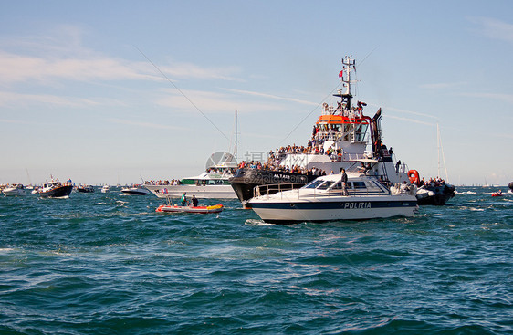 的里雅斯特 Barcolana 2009  的里雅斯特帆船赛复数桅杆帆船天空衬套蓝色优胜者血管分支机构蟒蛇图片