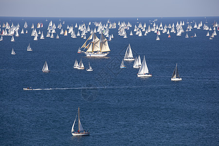 2010年巴科拉纳蟒蛇衬套航行帆船微风波浪天堂血管桅杆海洋背景图片