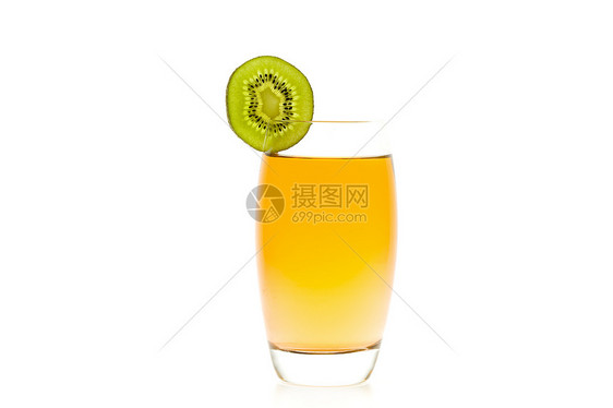 橙色鸡尾酒 一小片Kiwi在白色上被孤立图片