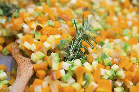 切碎的蔬菜营养混合物玉米美食饮食土豆洋葱盘子食物胡椒图片