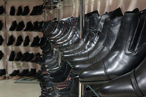 男子鞋店的图象皮革贮存销售配饰库存鞋类样本男性架子鞋匠图片