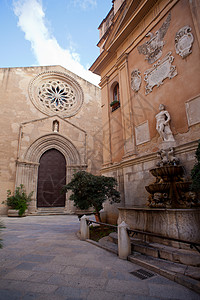 圣阿戈斯蒂诺教堂和萨图诺喷泉 特拉帕尼纹章传统教堂土星建筑雕塑艺术教会建筑学图片