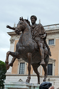 意大利罗马卡比托利欧山的马库斯奥勒留骑马雕像旅行首都正方形雕塑建筑学帝国历史皇帝爬坡旅游图片