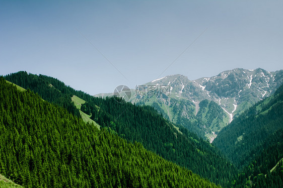 自然及自然资源天空山脉土地旅行地点太阳薄雾阳光山峰图片