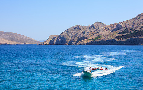 水游戏 巴斯卡场景天蓝色海岸线汽艇沿海旅行荒野旅游波浪远景图片