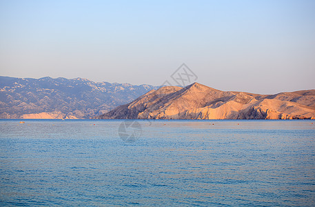 克罗地亚巴斯卡旅行冲浪沿海海滩荒野波浪蓝色海水海岸天空图片