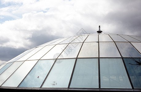 基辅圆顶玻璃杯建筑学框架玻璃工程镜子天空背景图片