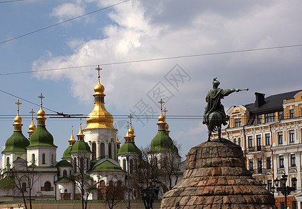乌克兰著名的赫特曼博格丹赫梅尼茨基纪念碑地标历史上帝大教堂金子艺术宗教教会假期建筑学图片