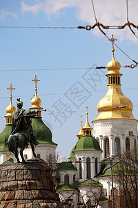 乌克兰著名的赫特曼博格丹赫梅尼茨基纪念碑教会假期上帝城市金子历史地标文化古董旅游图片
