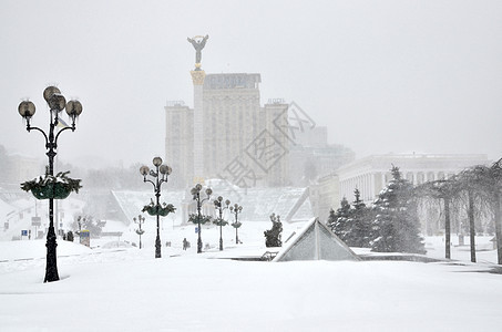 冬天的基辅风暴损害建筑学旅行温度纪念碑城市季节危险暴风雪图片